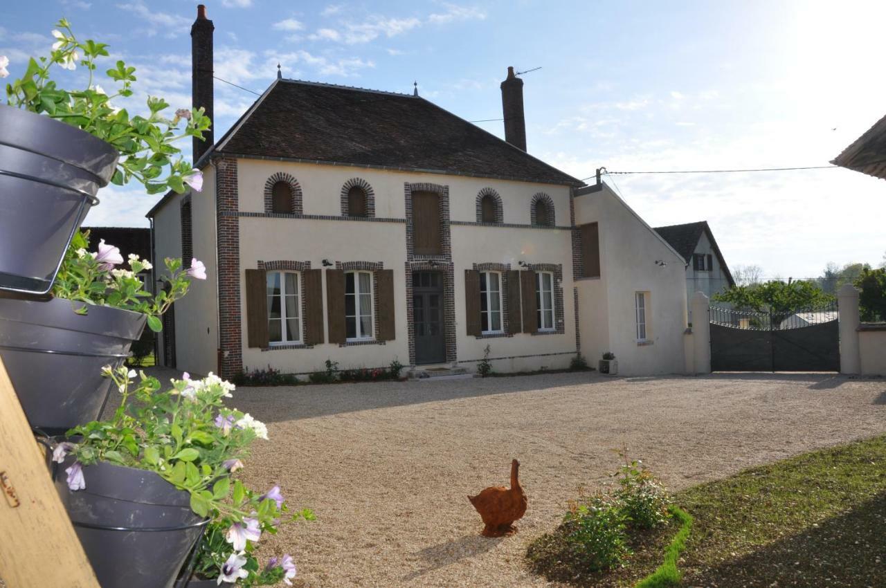 Gite Les Robins Vergigny Extérieur photo